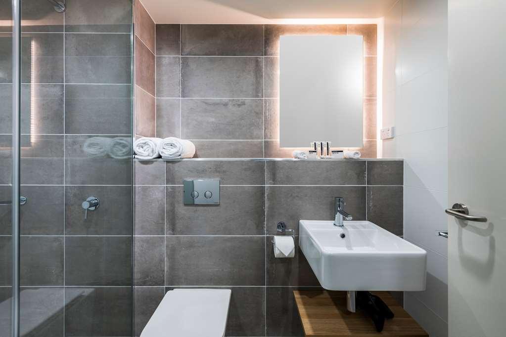 Abode Kingston Hotel Canberra Room photo